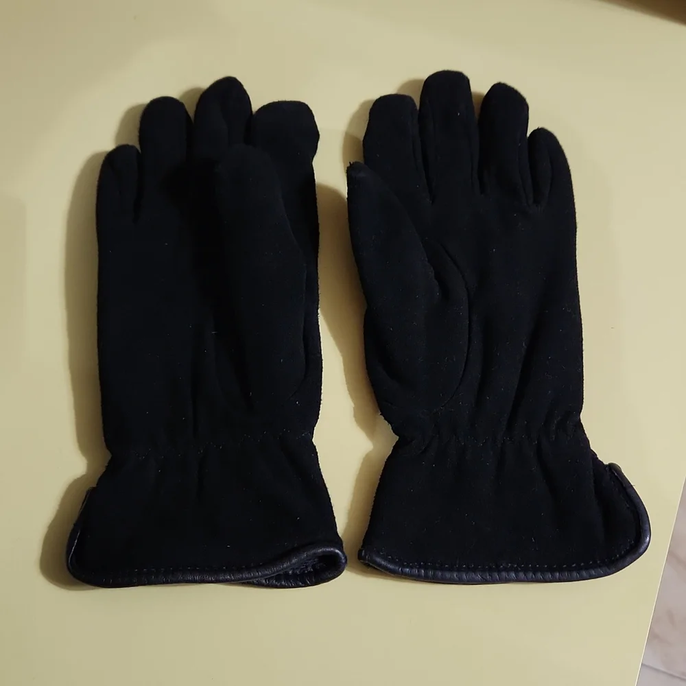 Grandoe Women's Black Microsuede Primaloft Gloves